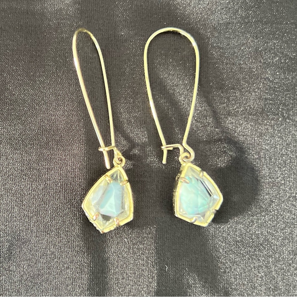 Kendra Scott Gold-Tone Clear Crystal Lilith Pendant Necklace Set - Picture 9 of 12